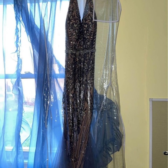 Clarisse Prom Dress Never Worn Size 8 - Picture 8 of 8